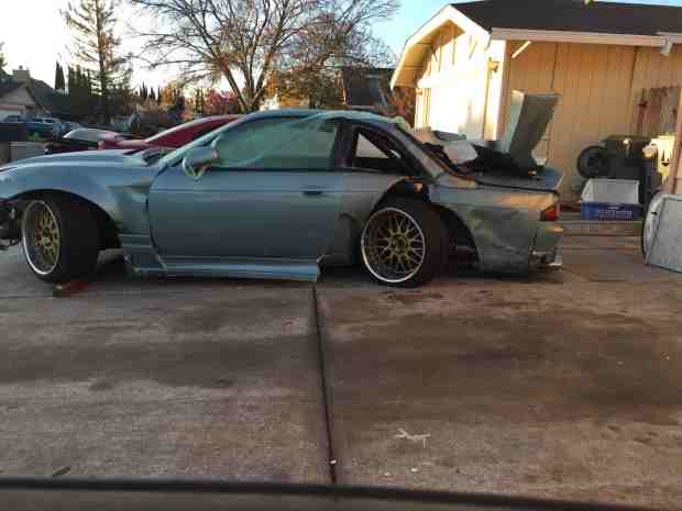 16176750_14804341330_r